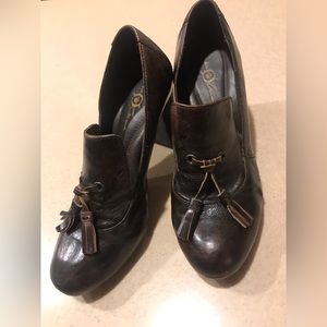 Born Crown heeled tassel loafers